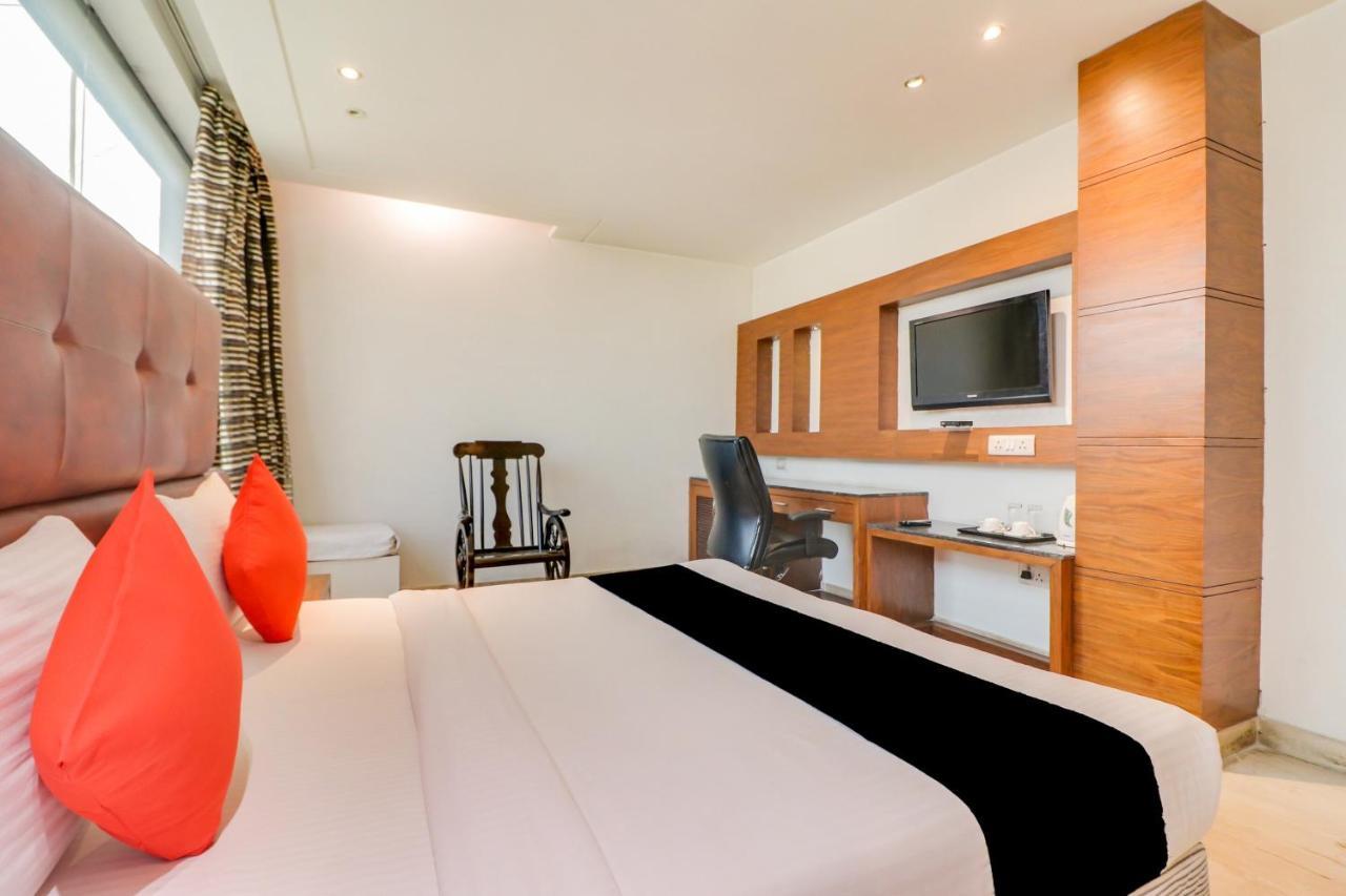 Townhouse 939 Hotel Gagan Inn Near Satyam Inox Patel Nagar New Delhi Bagian luar foto