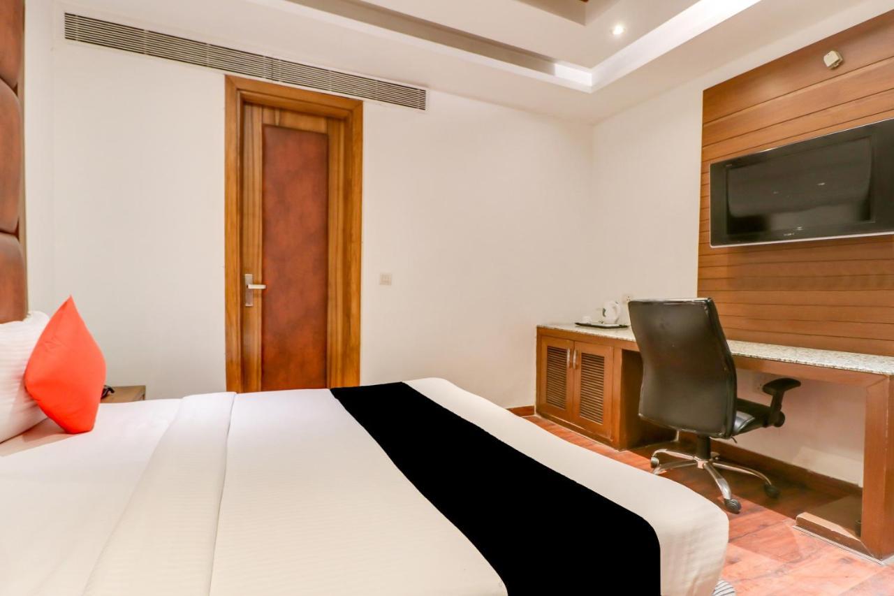 Townhouse 939 Hotel Gagan Inn Near Satyam Inox Patel Nagar New Delhi Bagian luar foto